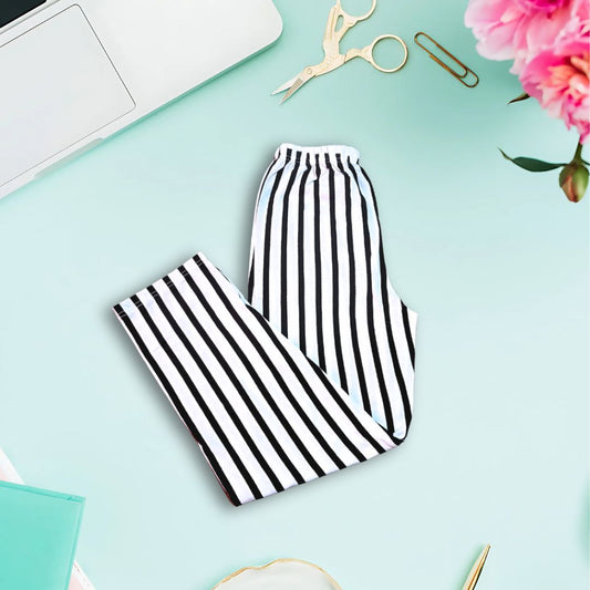 White lining Printed Soft Cotton Pajama For Women